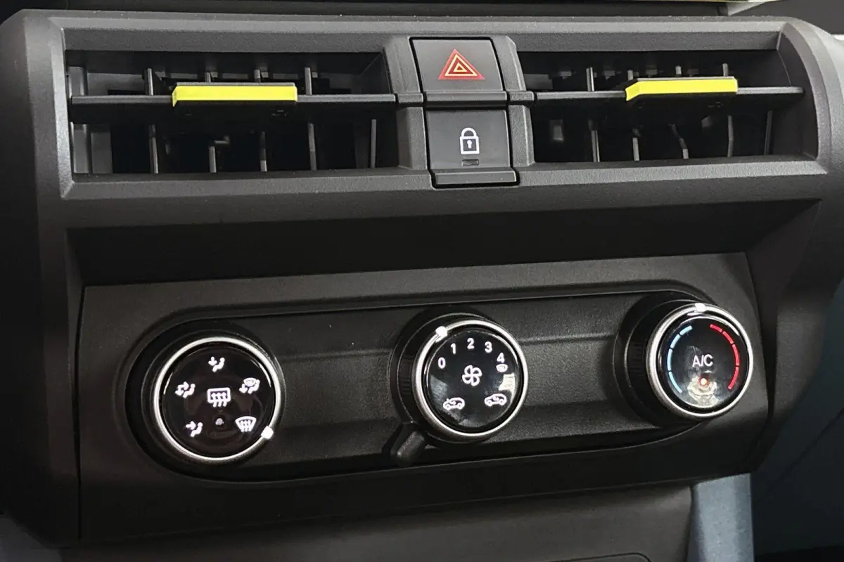 1.2 Hybrid ICON / Carplay / Airco / 2+6 Jaar Garantie