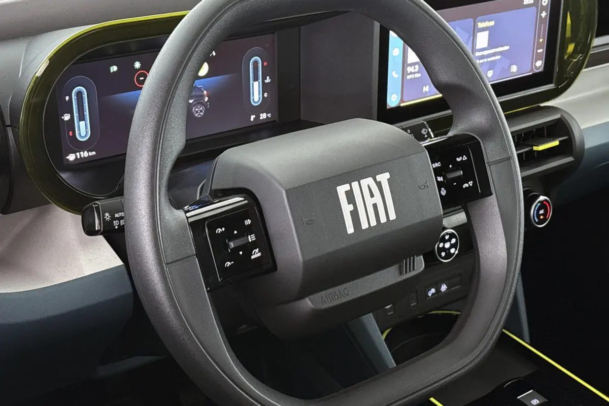 1.2 Hybrid ICON / Carplay / Airco / 2+6 Jaar Garantie