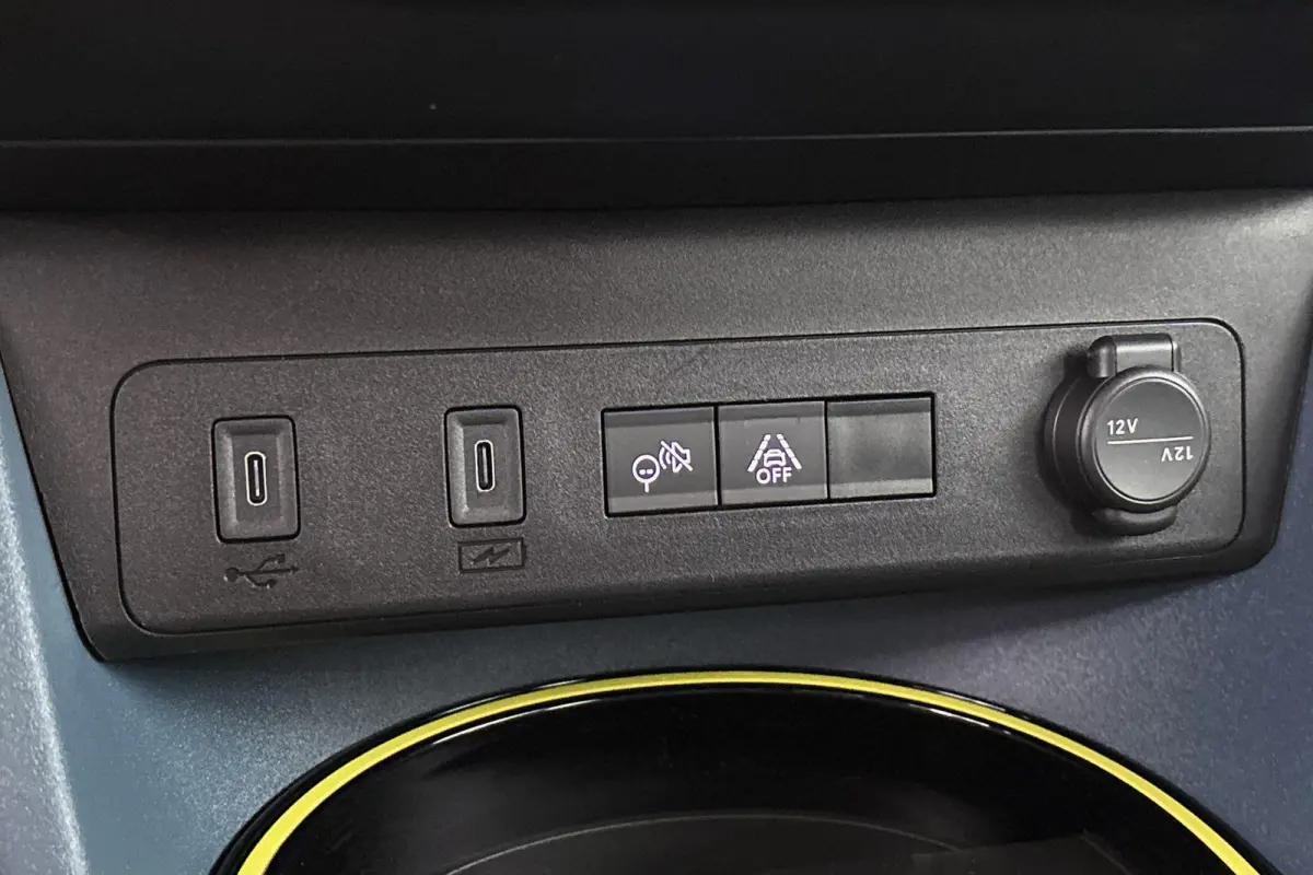 1.2 Hybrid ICON / Carplay / Airco / 2+6 Jaar Garantie