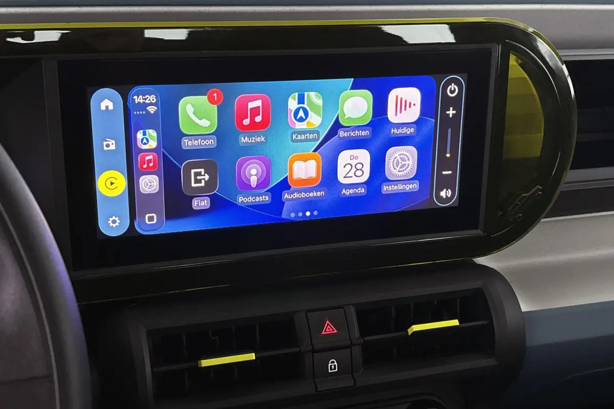 1.2 Hybrid ICON / Carplay / Airco / 2+6 Jaar Garantie