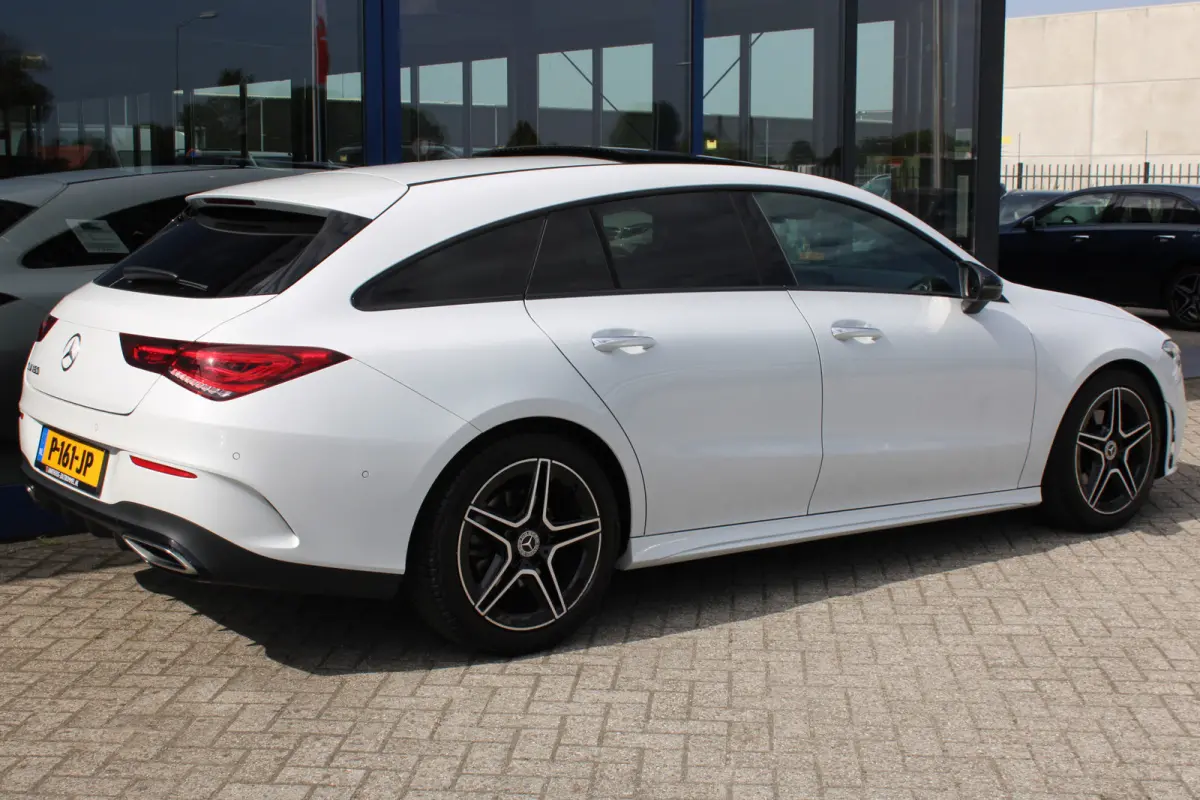180 AUT7 AMG NIGHT PAKKET PANORAMADAK SFEER CARPLAY TREKAAK MULTIBEAM KEY-LESS GO