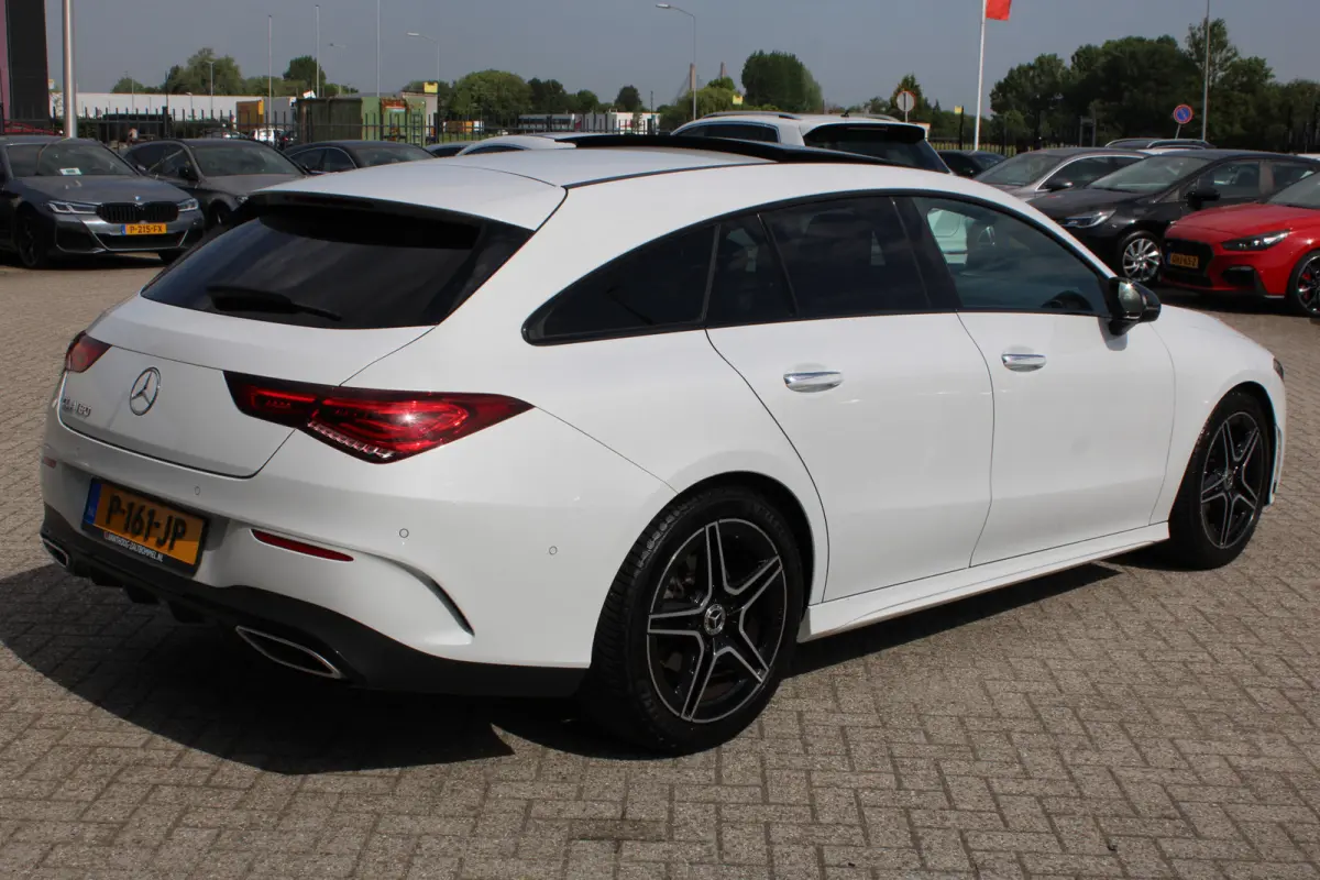 180 AUT7 AMG NIGHT PAKKET PANORAMADAK SFEER CARPLAY TREKAAK MULTIBEAM KEY-LESS GO