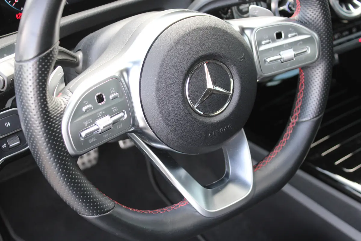 180 AUT7 AMG NIGHT PAKKET PANORAMADAK SFEER CARPLAY TREKAAK MULTIBEAM KEY-LESS GO