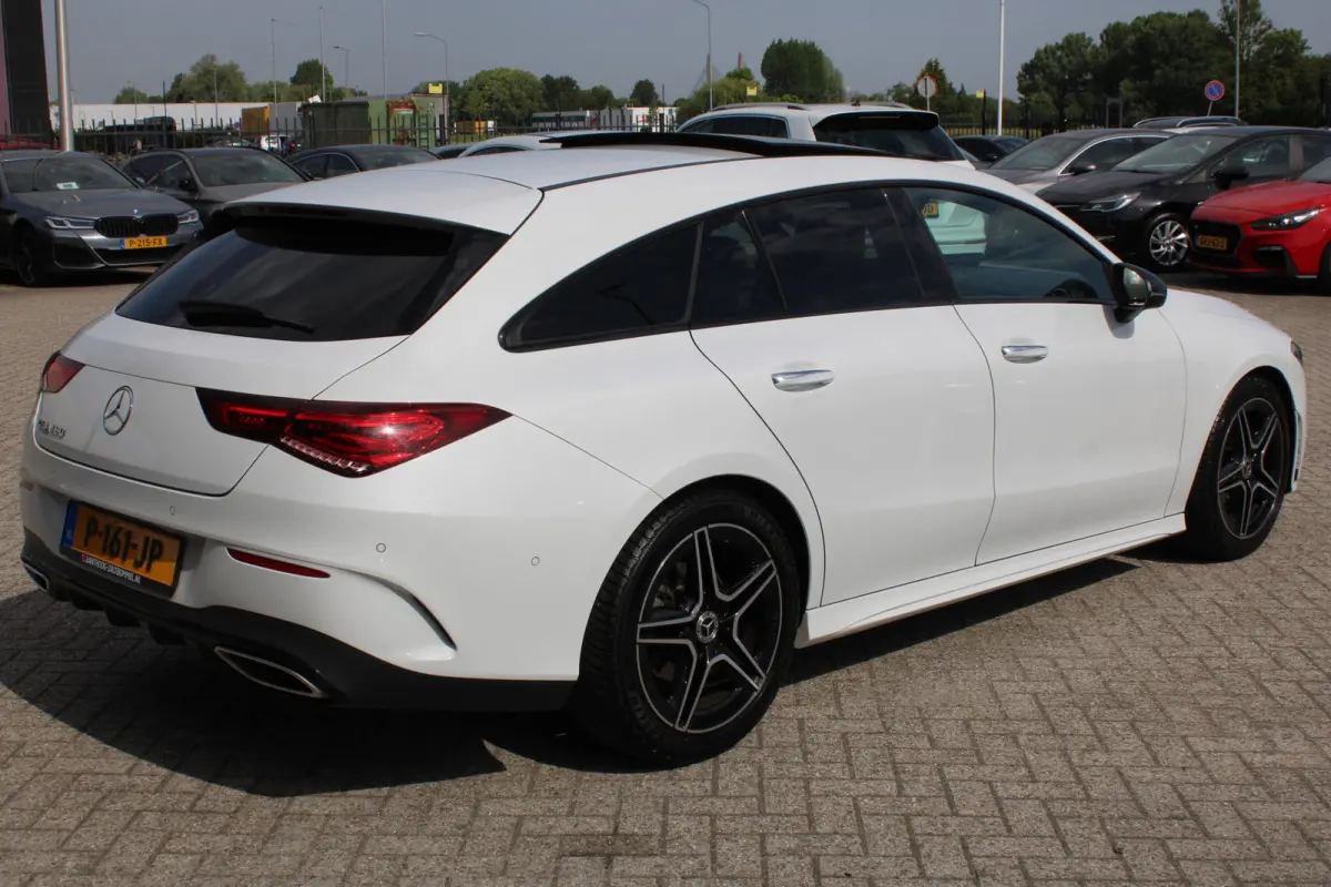 180 AUT7 AMG NIGHT PAKKET PANORAMADAK SFEER CARPLAY TREKAAK MULTIBEAM KEY-LESS GO