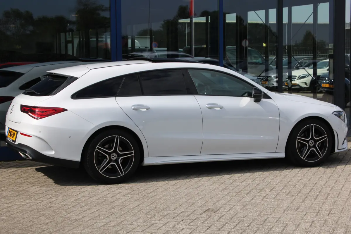 180 AUT7 AMG NIGHT PAKKET PANORAMADAK SFEER CARPLAY TREKAAK MULTIBEAM KEY-LESS GO