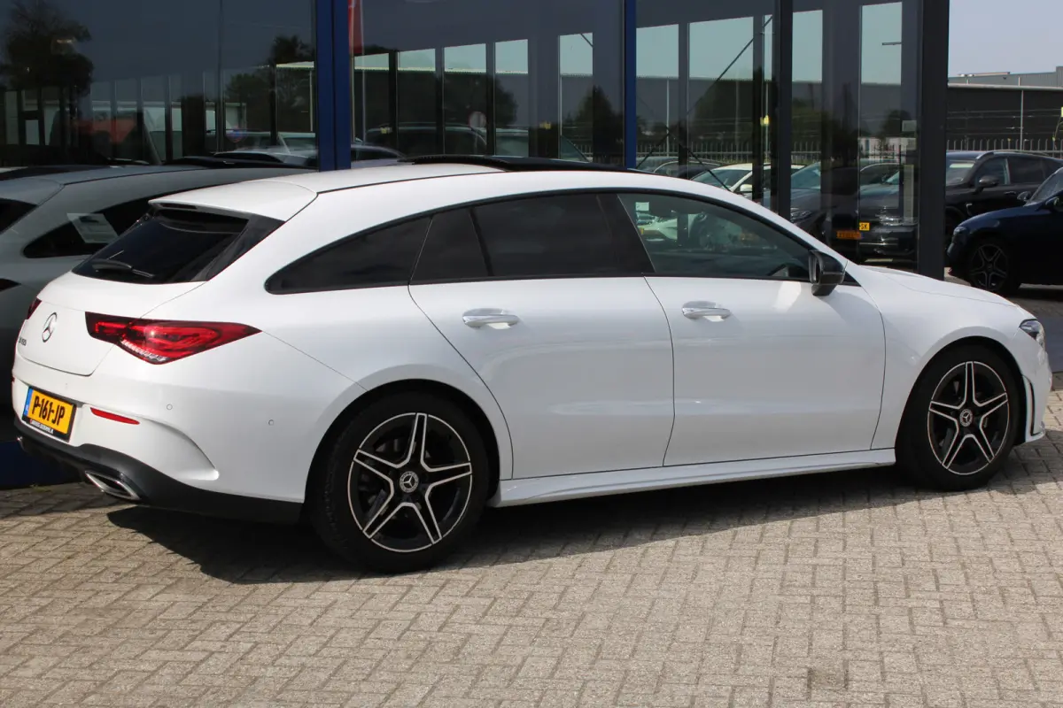 180 AUT7 AMG NIGHT PAKKET PANORAMADAK SFEER CARPLAY TREKAAK MULTIBEAM KEY-LESS GO