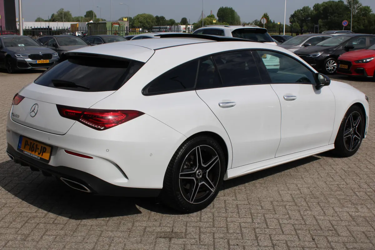 180 AUT7 AMG NIGHT PAKKET PANORAMADAK SFEER CARPLAY TREKAAK MULTIBEAM KEY-LESS GO