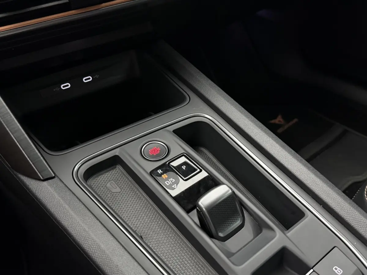 1.5 TSI Business Edition Plus Virtual Sfeer Camera CarPlay