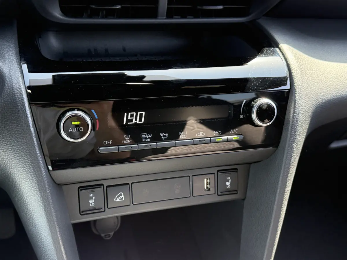 1.5 Hybrid AWD Team D | ACC | CarPlay | Camera | Keyless | DAB+