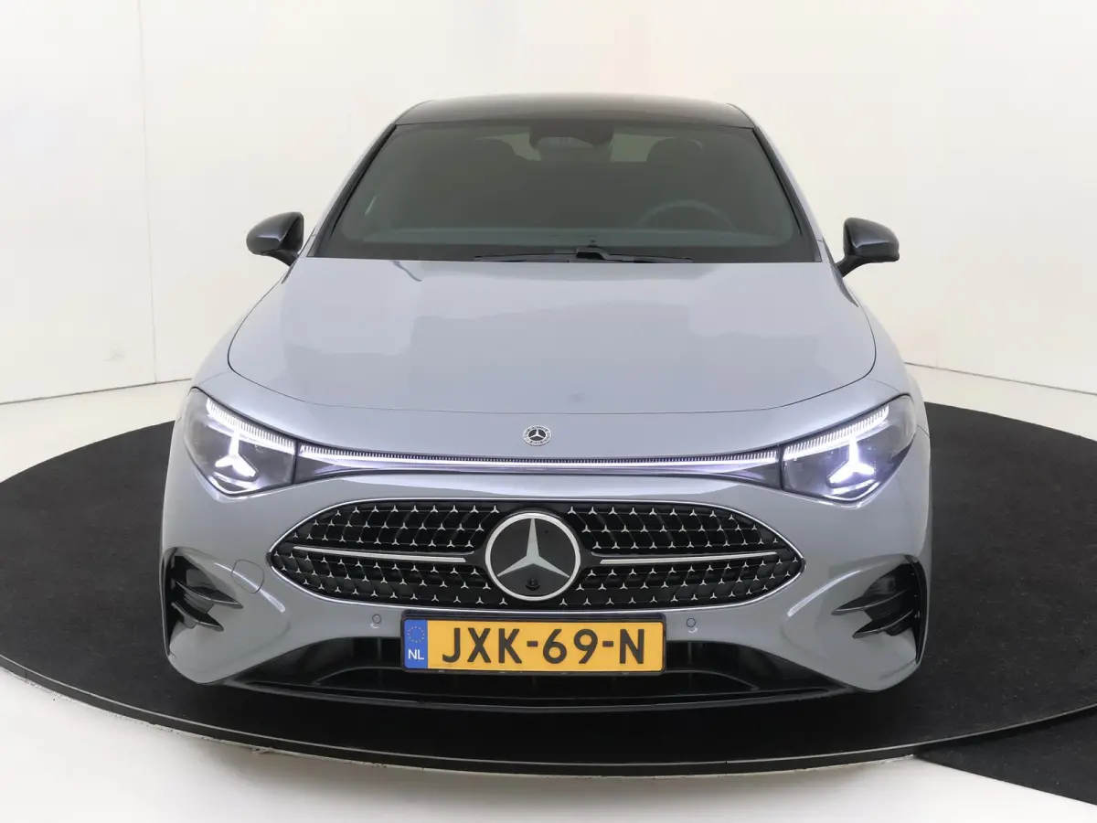 180 Business Solution AMG / Night-Pakket / Trekhaak / Memory-Stoelen / Achteruitrijcamera / Smartphone-Intergratie /