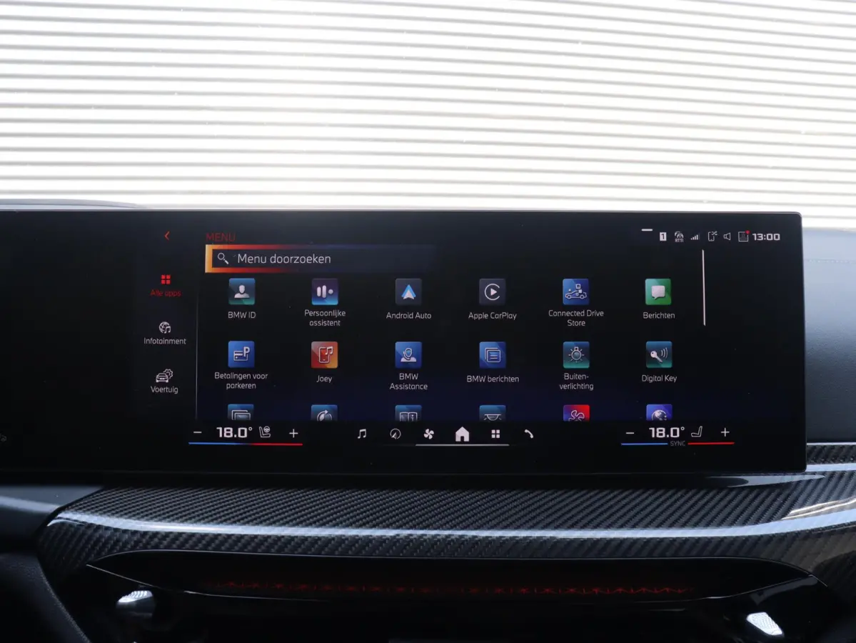 Touring M340i xDrive | M Sportpakket Pro | Panodak | Head-Up | Trekhaak | Driving Assistant Prof. | Adaptief M Onderstel | Harman Kardon | Elektr. Stoelen | 19'' LMV