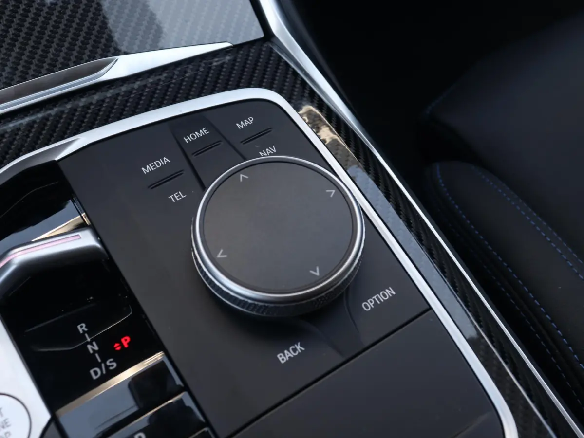 Touring M340i xDrive | M Sportpakket Pro | Panodak | Head-Up | Trekhaak | Driving Assistant Prof. | Adaptief M Onderstel | Harman Kardon | Elektr. Stoelen | 19'' LMV