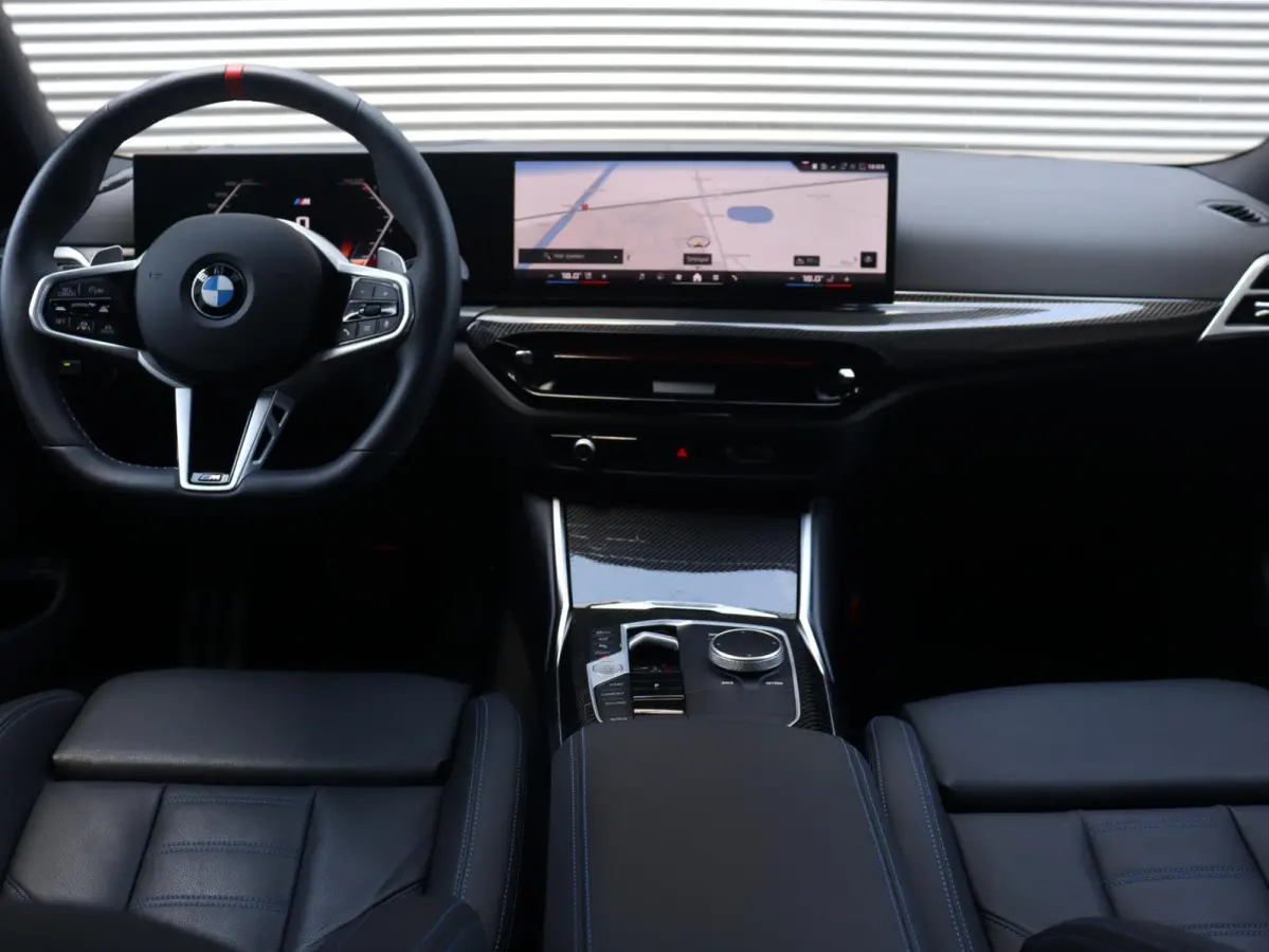Touring M340i xDrive | M Sportpakket Pro | Panodak | Head-Up | Trekhaak | Driving Assistant Prof. | Adaptief M Onderstel | Harman Kardon | Elektr. Stoelen | 19'' LMV