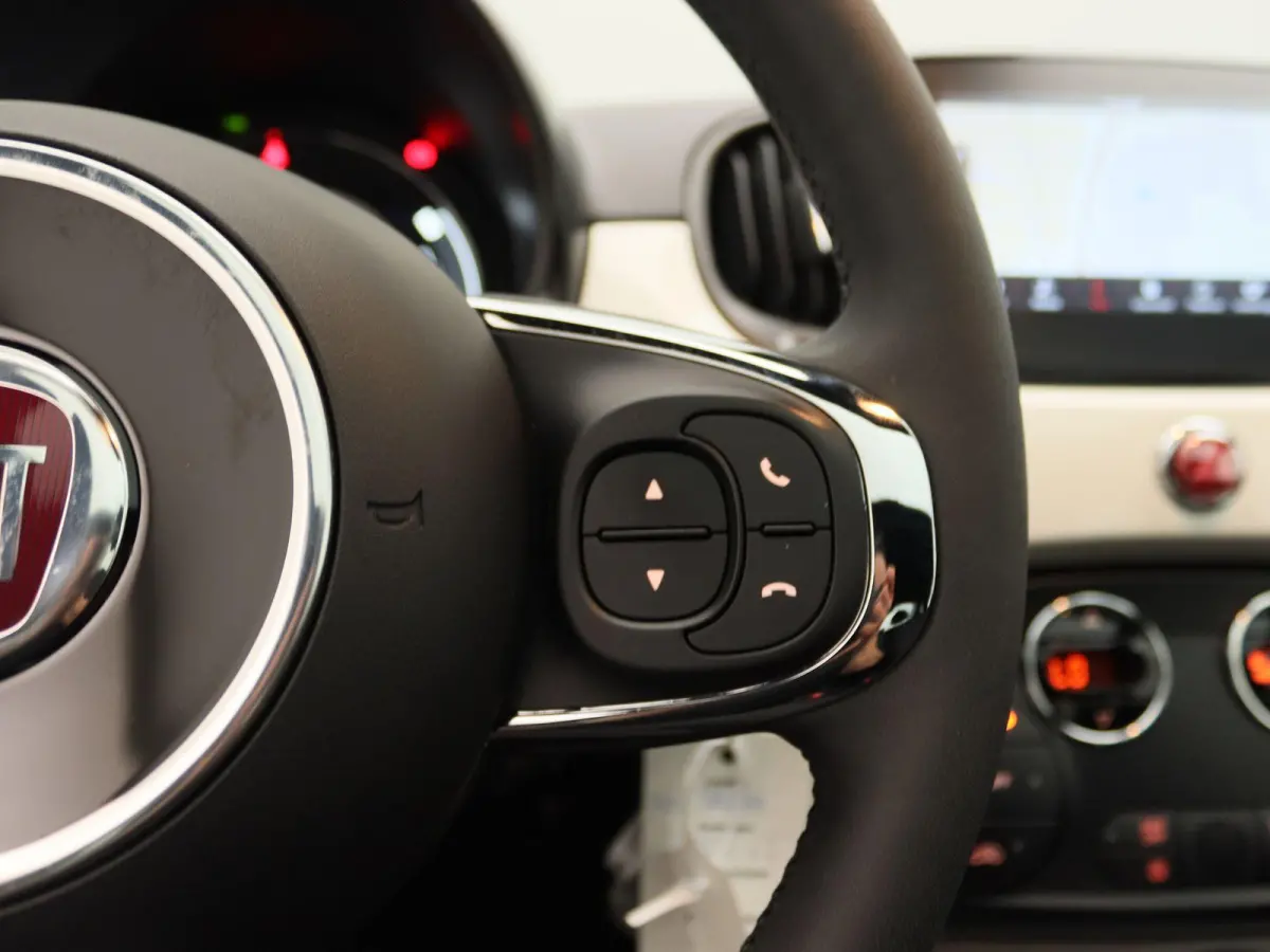 1.0 Hybrid Dolcevita | Apple Carplay & Android Auto | Panoramadak | Cruise Control | Climate Control |