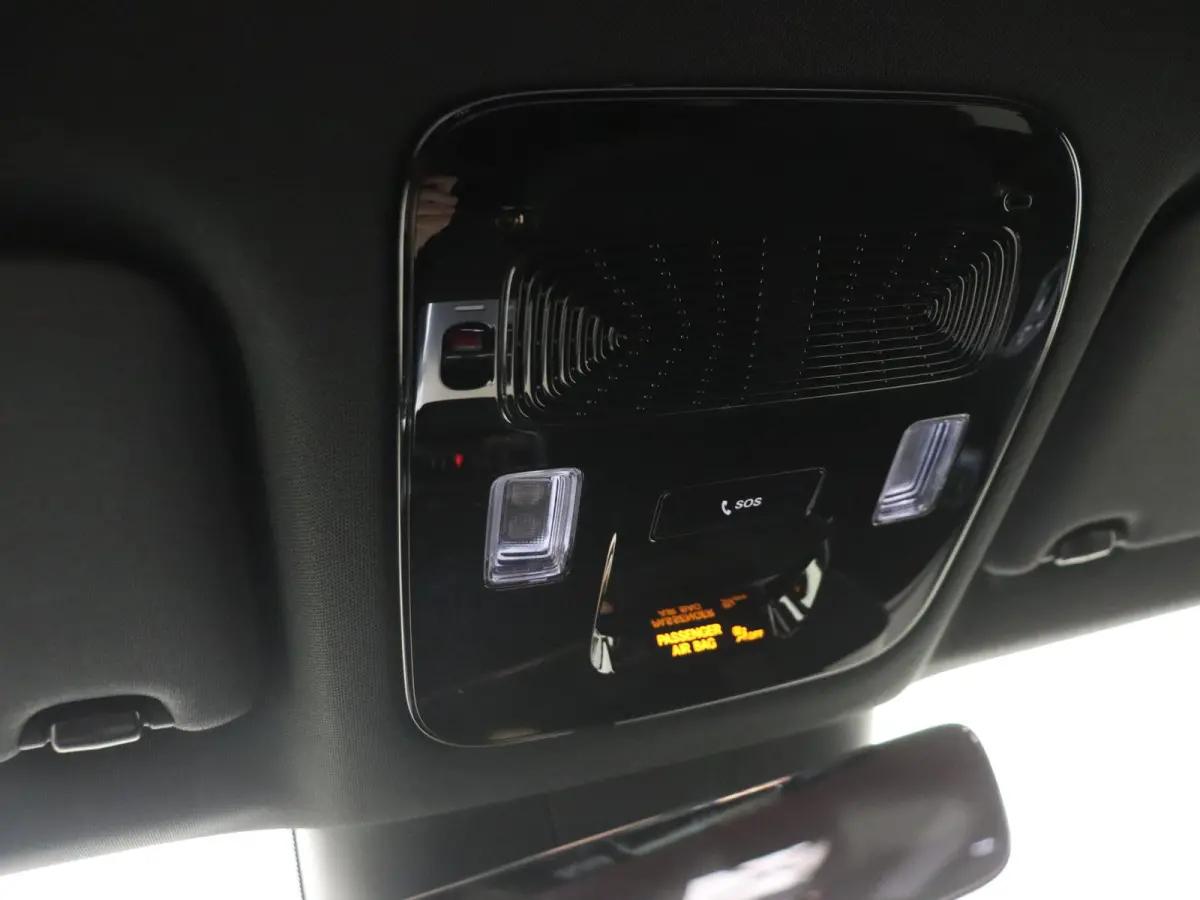 250+ Business Solution AMG 85.5 kWh / Superscreen / Memory-Stoelen / Night-Pakket / Winterpakket /