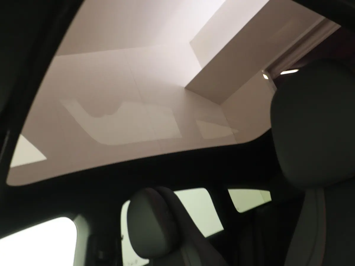 250+ Business Solution AMG 85.5 kWh / Superscreen / Memory-Stoelen / Night-Pakket / Winterpakket /