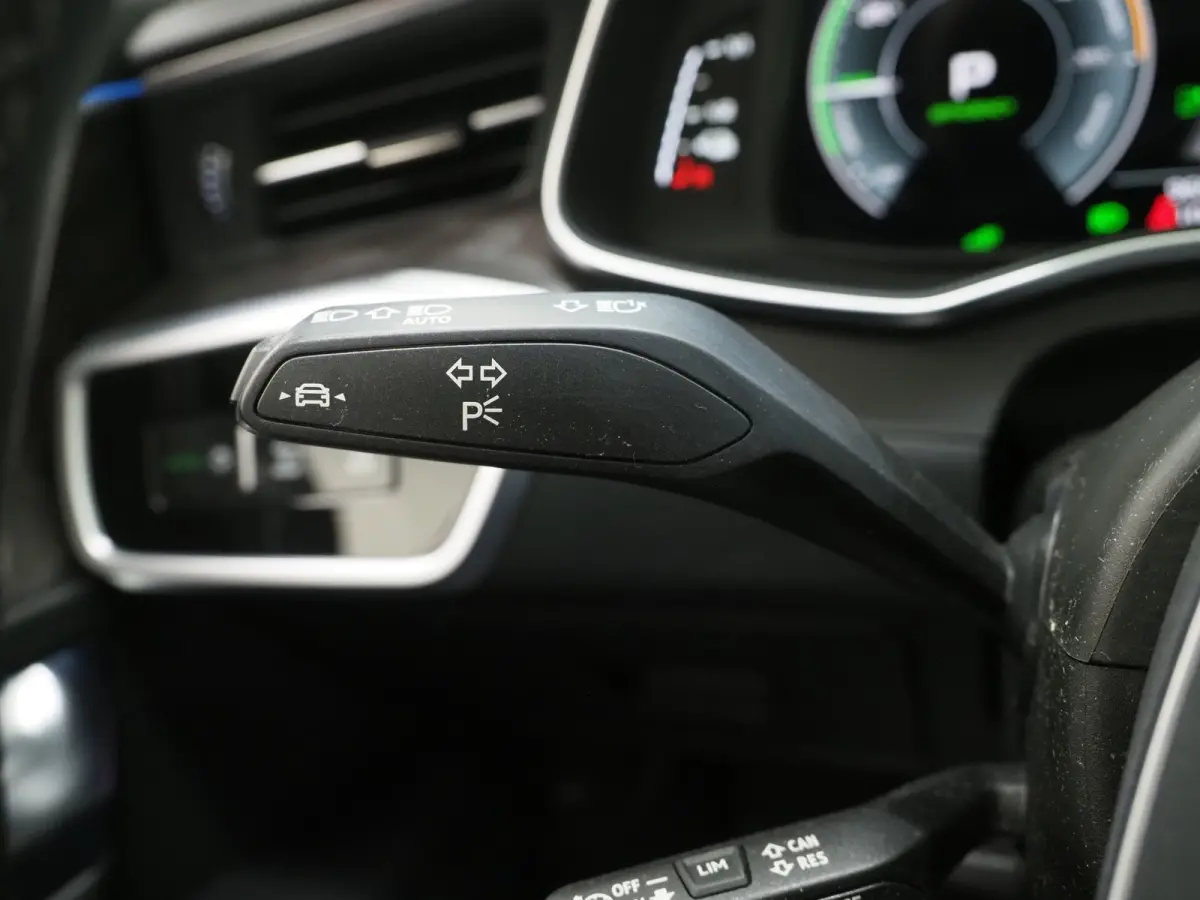 50 TFSI e quattro | Panoramadak | Leder | B&O Audio | HUD | Adaptive Cruise | Keyless | Sfeerlicht