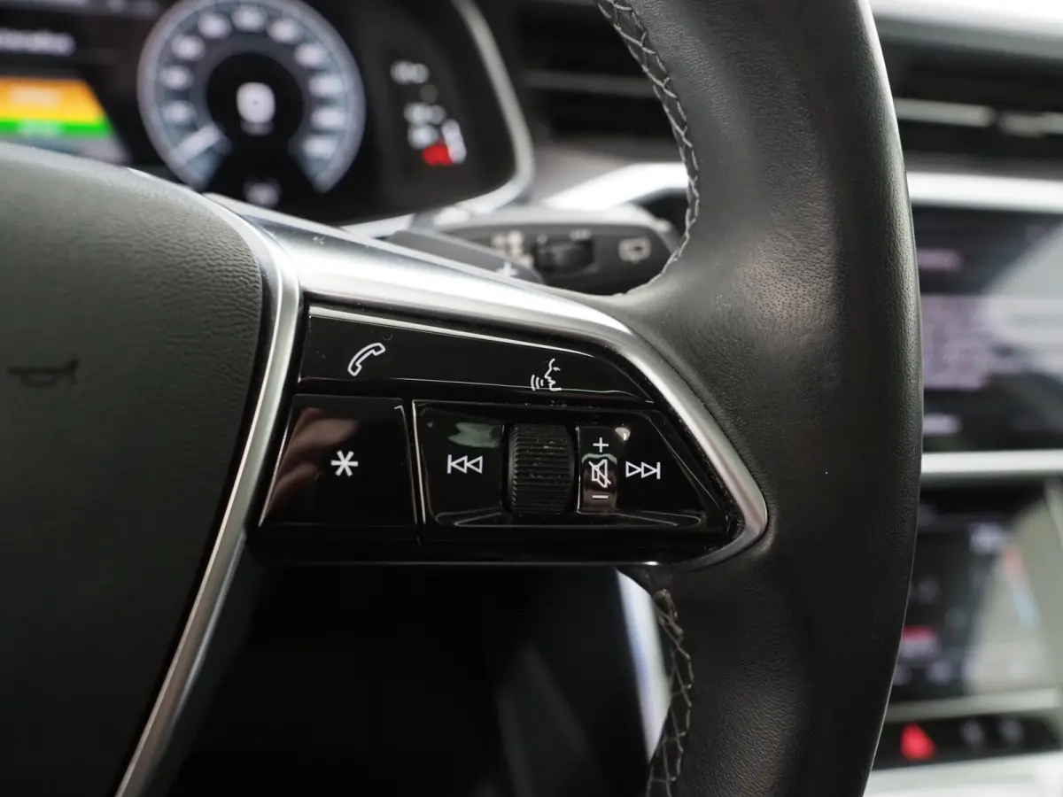 50 TFSI e quattro | Panoramadak | Leder | B&O Audio | HUD | Adaptive Cruise | Keyless | Sfeerlicht