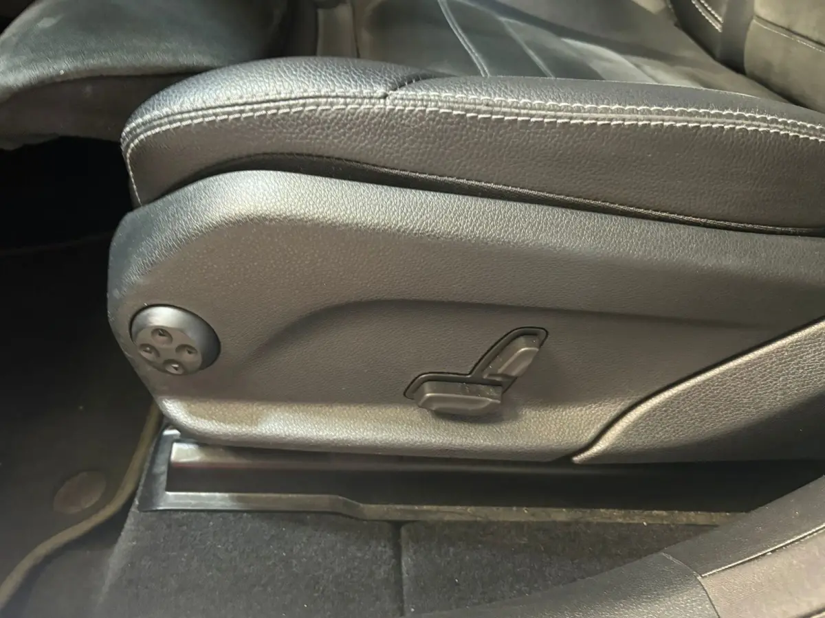 300e 4MATIC Premium Plus Amg Coupe Pano Dealer Garantie
