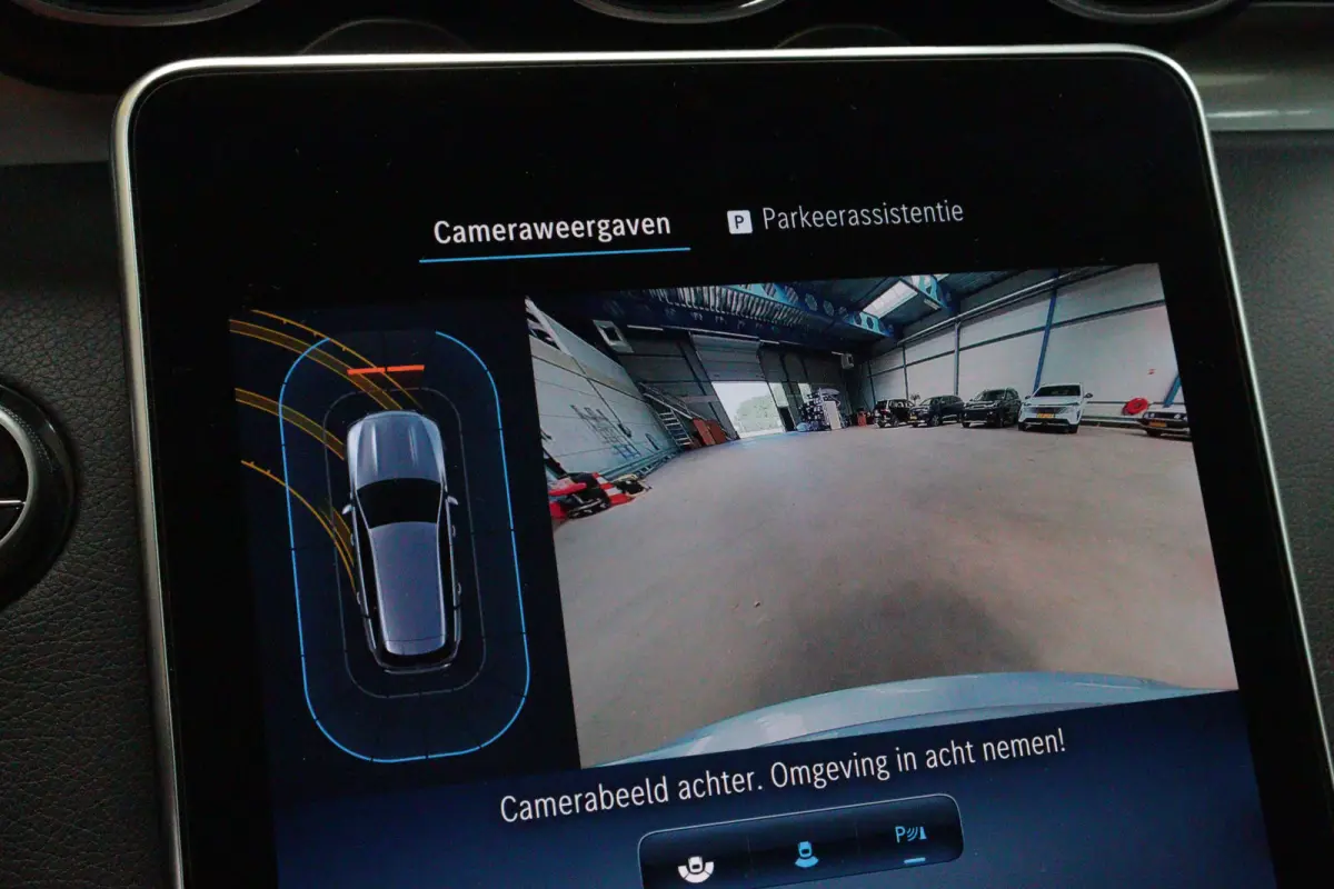 180 Business Line Automaat | NAVI | CAMERA + PDC | LEER | ADAP CRUISE | LANE-ASSIST |