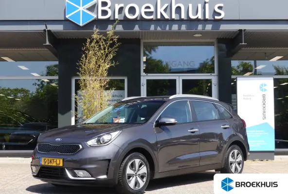 1.6 GDi Hybrid DynamicLine | CAMERA | PARKEERSENSOREN | APPLE CARPLAY / ANDRIOD AUTO | NAVI | LMV 16" |