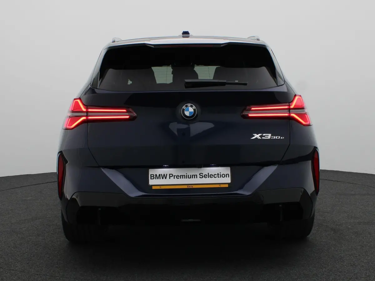 30e xDrive M Sportpakket Pro | SoH 100% |  Professional Pack | Comfort Pack | Premium Pack | Trekhaak | Panoramadak | Driving Assistant Professional | Harman Kardon | 21''