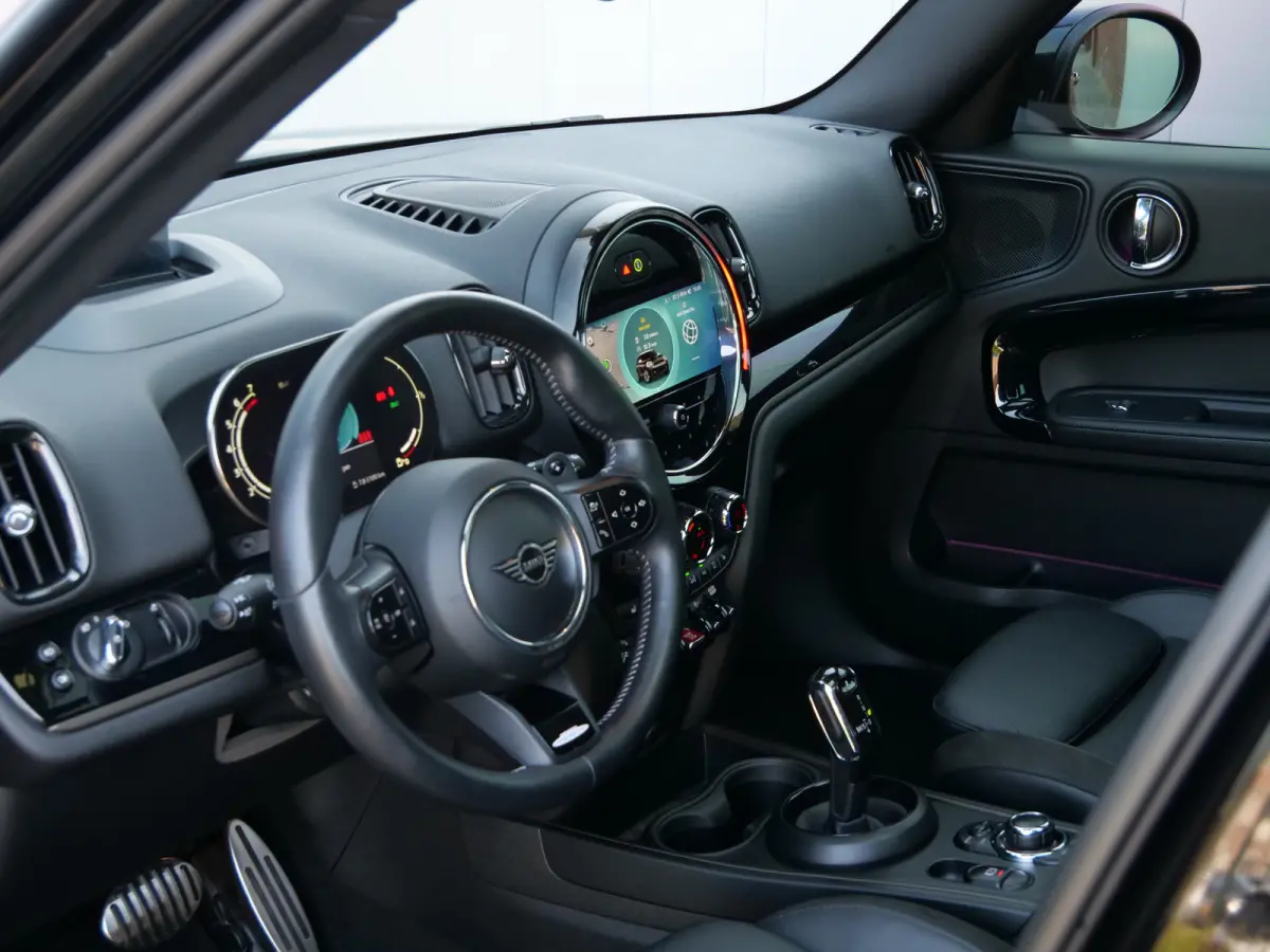 2.0 Cooper S John Cooper Works 179 Pk Automaat Navi / DAB / Apple Carplay / Camera