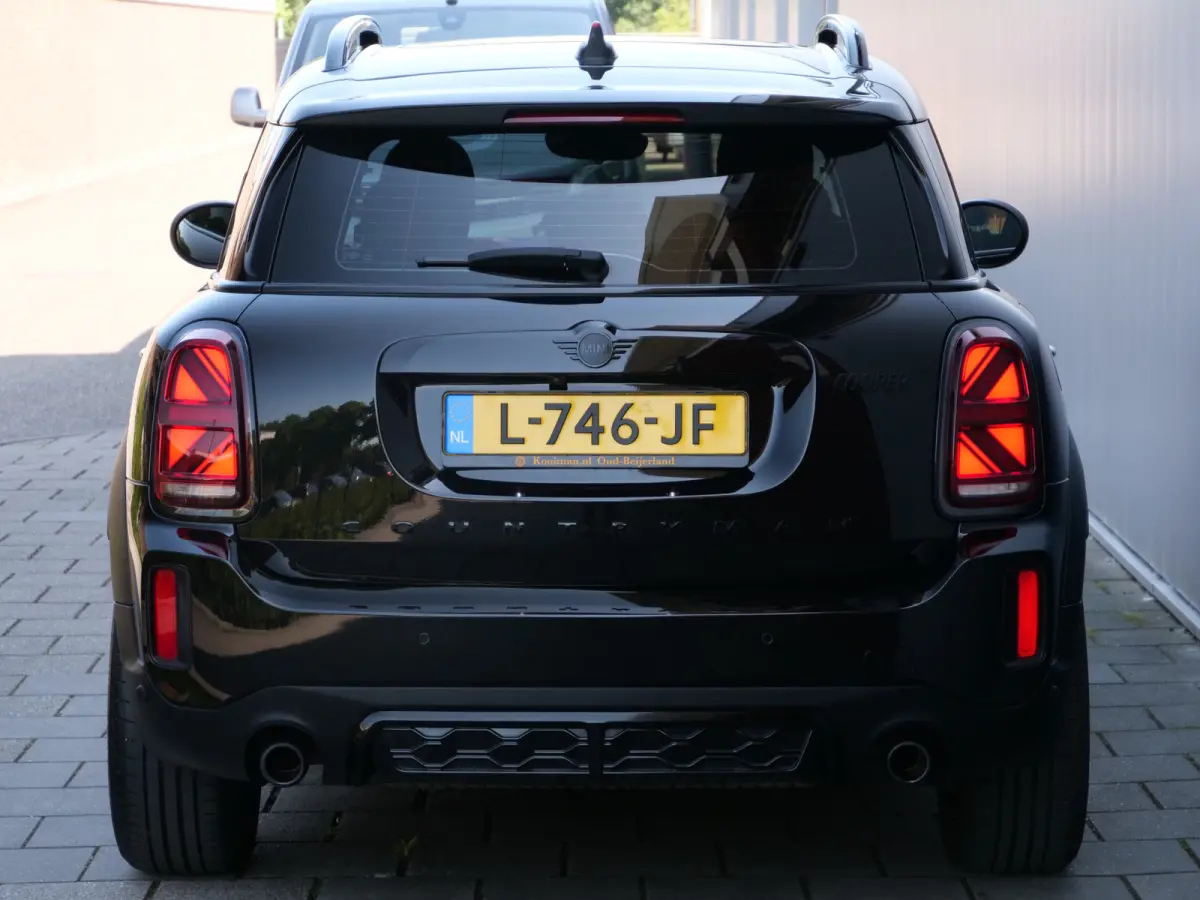2.0 Cooper S John Cooper Works 179 Pk Automaat Navi / DAB / Apple Carplay / Camera