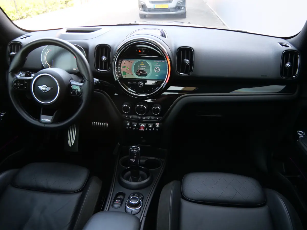 2.0 Cooper S John Cooper Works 179 Pk Automaat Navi / DAB / Apple Carplay / Camera