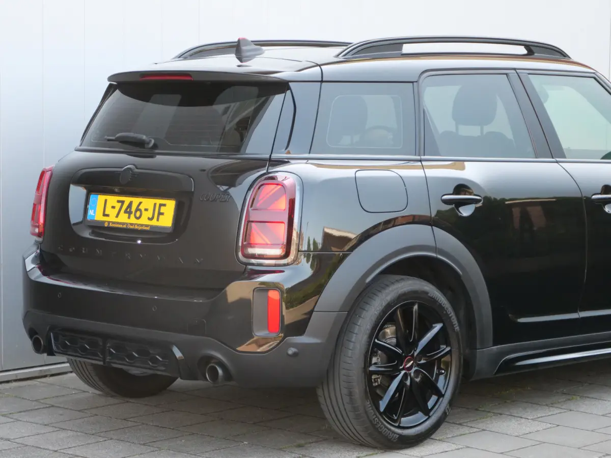 2.0 Cooper S John Cooper Works 179 Pk Automaat Navi / DAB / Apple Carplay / Camera