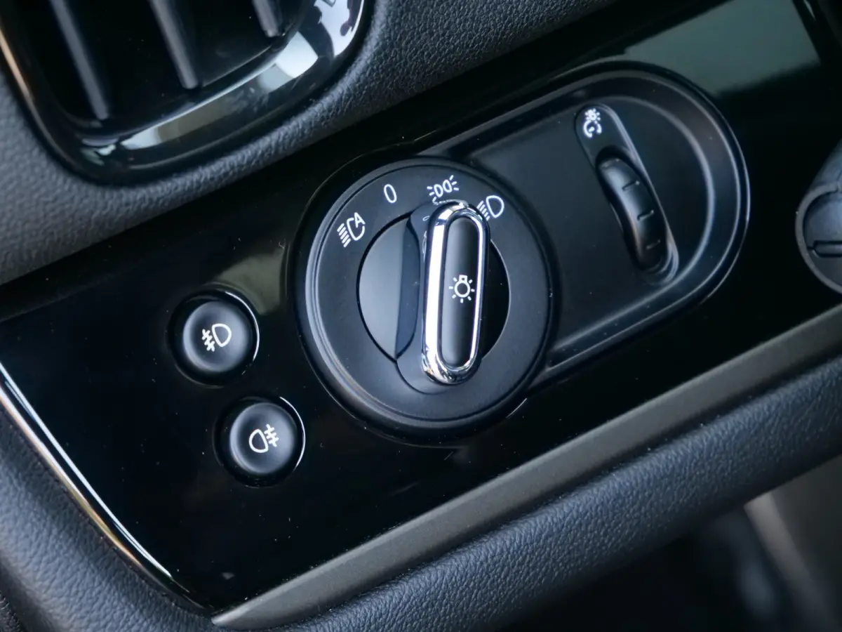 2.0 Cooper S John Cooper Works 179 Pk Automaat Navi / DAB / Apple Carplay / Camera
