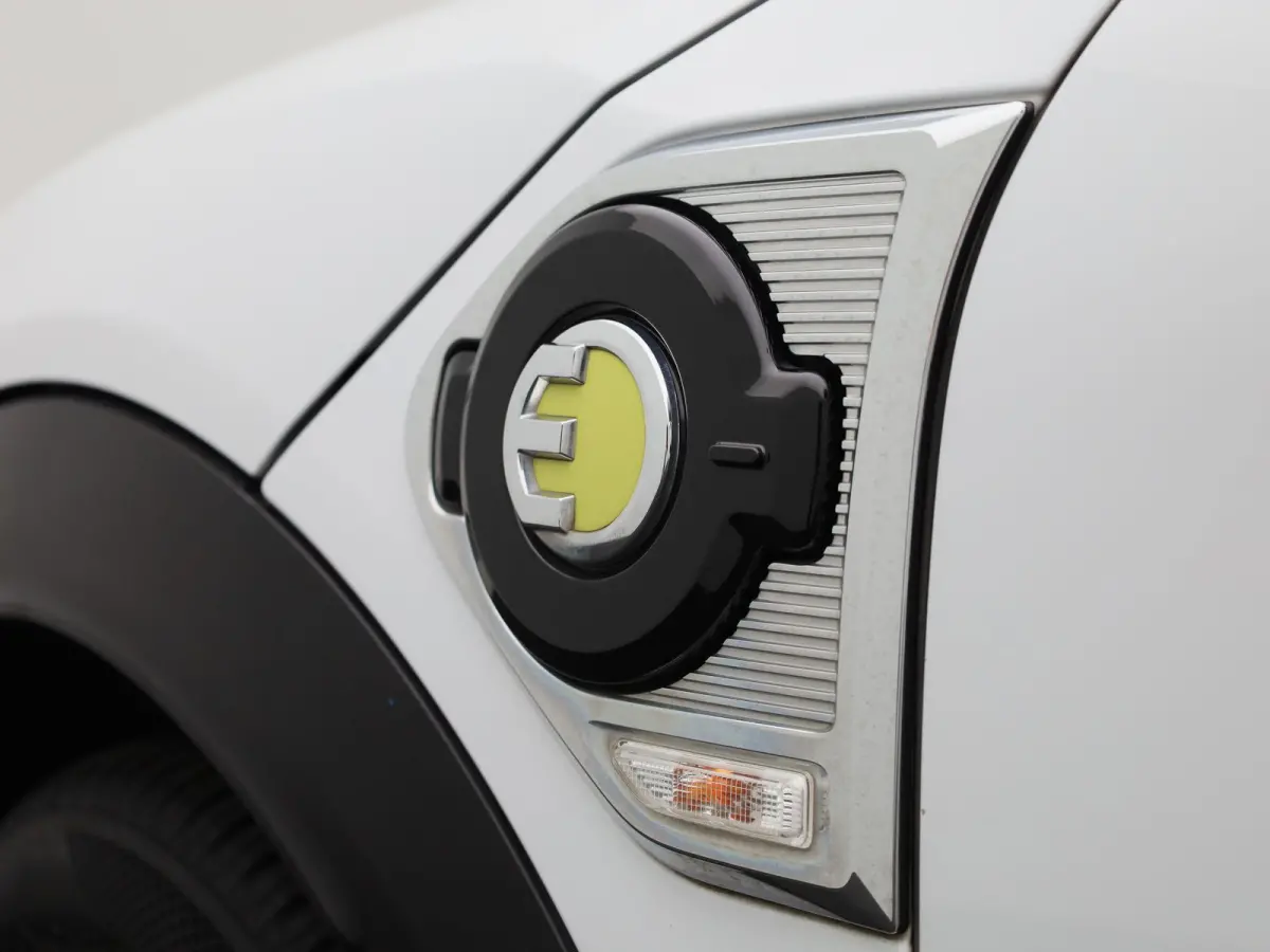 1.5 Cooper ALL4 Business Edition | AUTOMAAT | CLIMATE CONTROL | CRUISE CONTROL | NAVIGATIE | MULTIFUNCTIONEEL STUURWIEL |