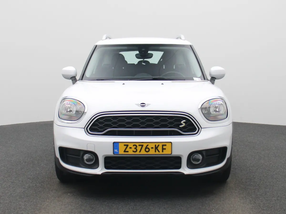 1.5 Cooper ALL4 Business Edition | AUTOMAAT | CLIMATE CONTROL | CRUISE CONTROL | NAVIGATIE | MULTIFUNCTIONEEL STUURWIEL |