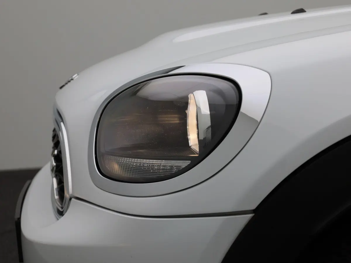 1.5 Cooper ALL4 Business Edition | AUTOMAAT | CLIMATE CONTROL | CRUISE CONTROL | NAVIGATIE | MULTIFUNCTIONEEL STUURWIEL |