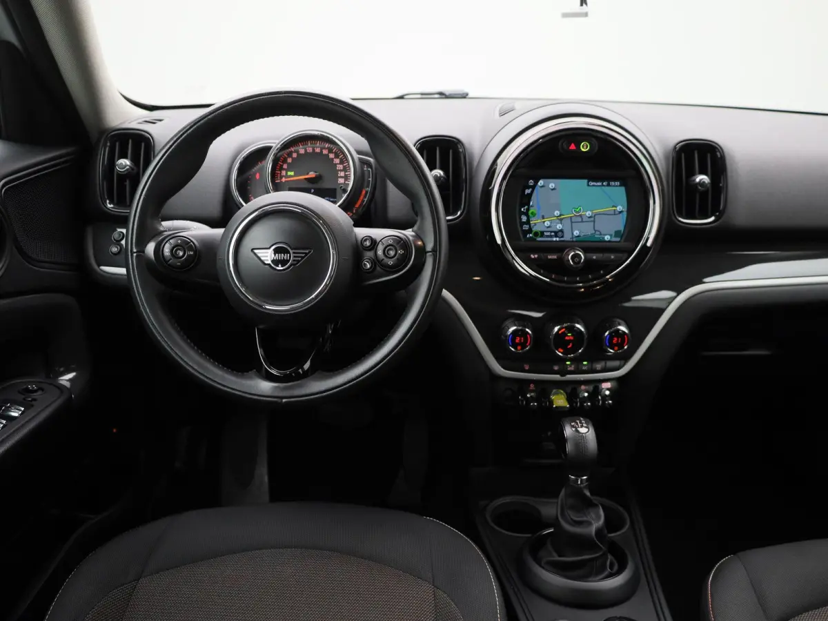 1.5 Cooper ALL4 Business Edition | AUTOMAAT | CLIMATE CONTROL | CRUISE CONTROL | NAVIGATIE | MULTIFUNCTIONEEL STUURWIEL |
