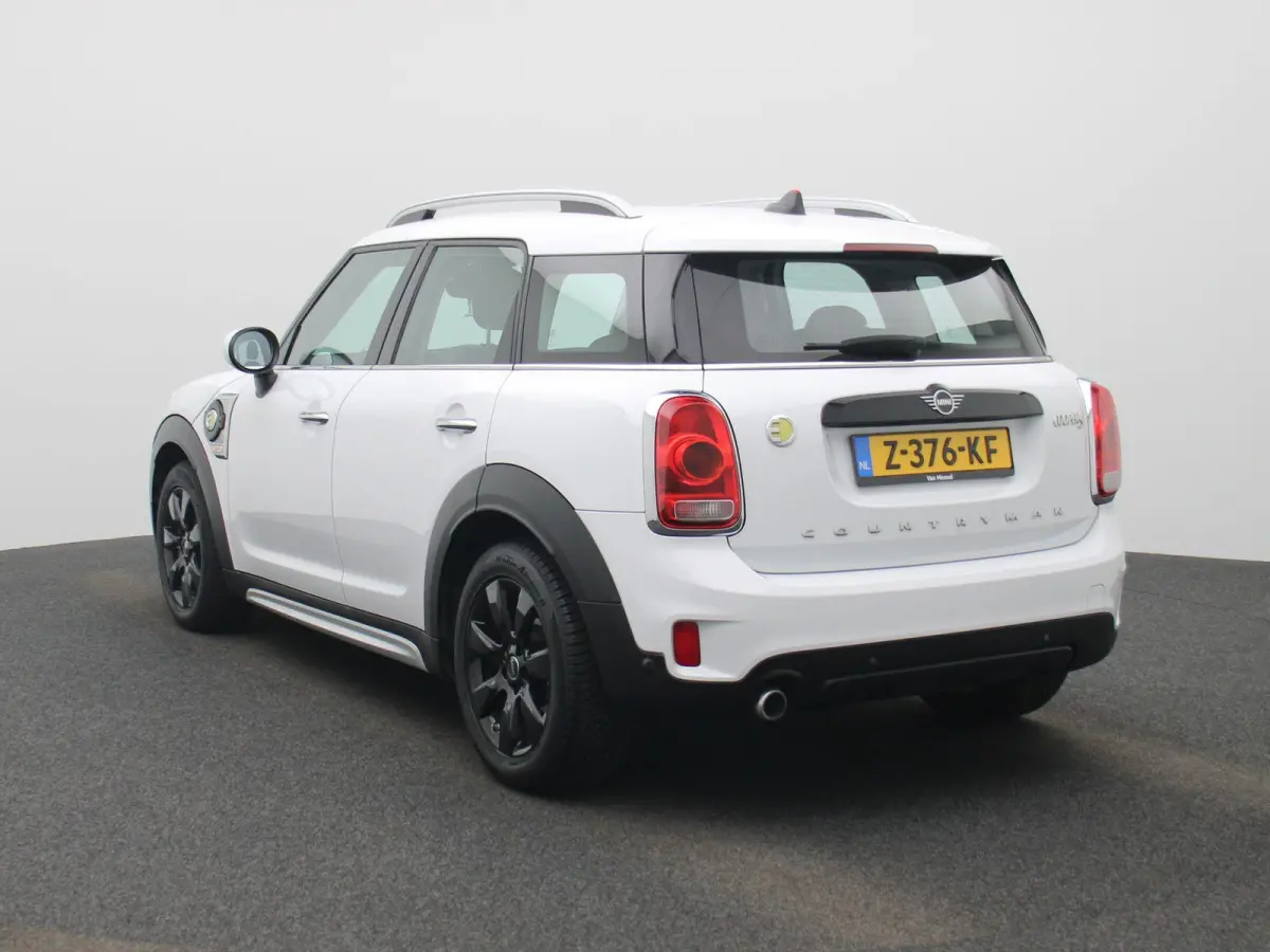 1.5 Cooper ALL4 Business Edition | AUTOMAAT | CLIMATE CONTROL | CRUISE CONTROL | NAVIGATIE | MULTIFUNCTIONEEL STUURWIEL |