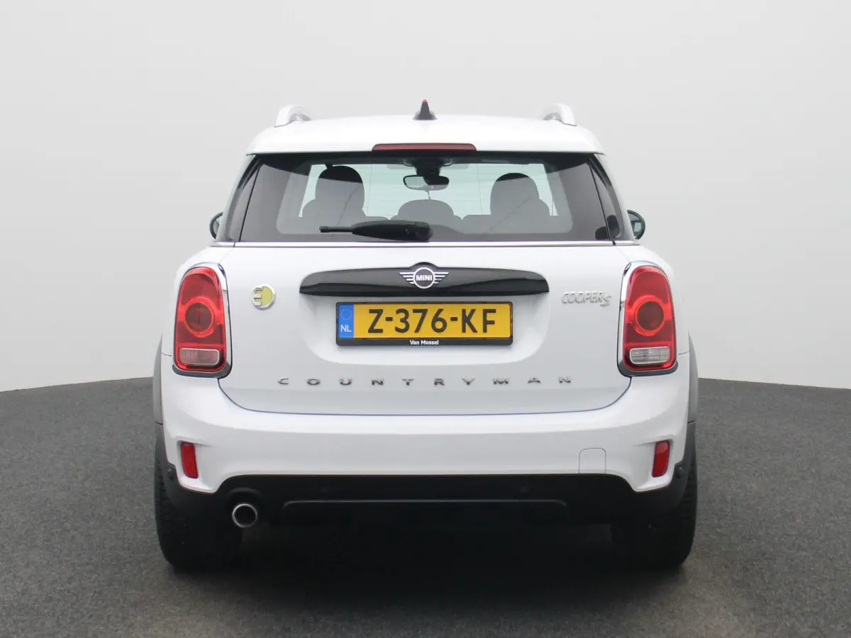 1.5 Cooper ALL4 Business Edition | AUTOMAAT | CLIMATE CONTROL | CRUISE CONTROL | NAVIGATIE | MULTIFUNCTIONEEL STUURWIEL |