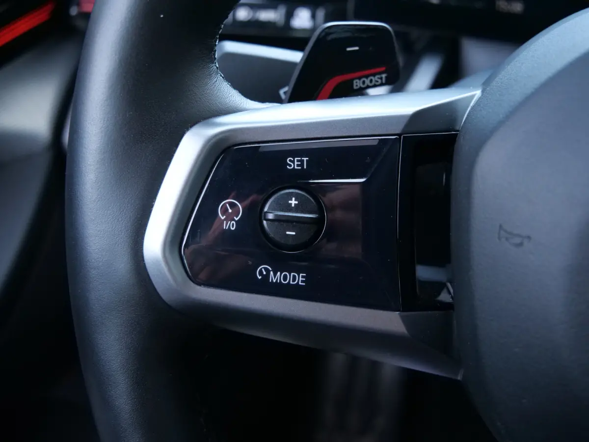 520i 208 Pk Automaat M-pakket / Leer / Navi / DAB / Apple Carplay / Stoelkoeling