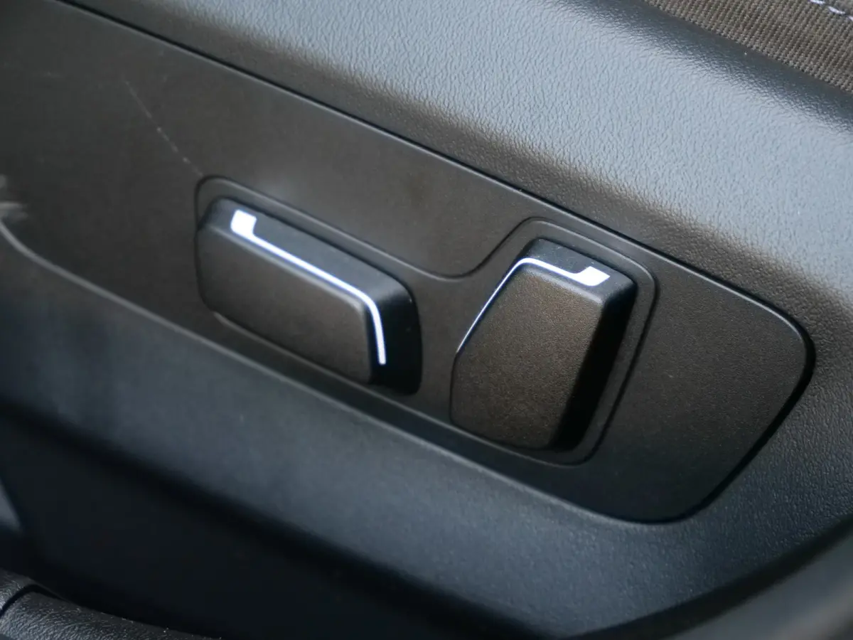 520i 208 Pk Automaat M-pakket / Leer / Navi / DAB / Apple Carplay / Stoelkoeling