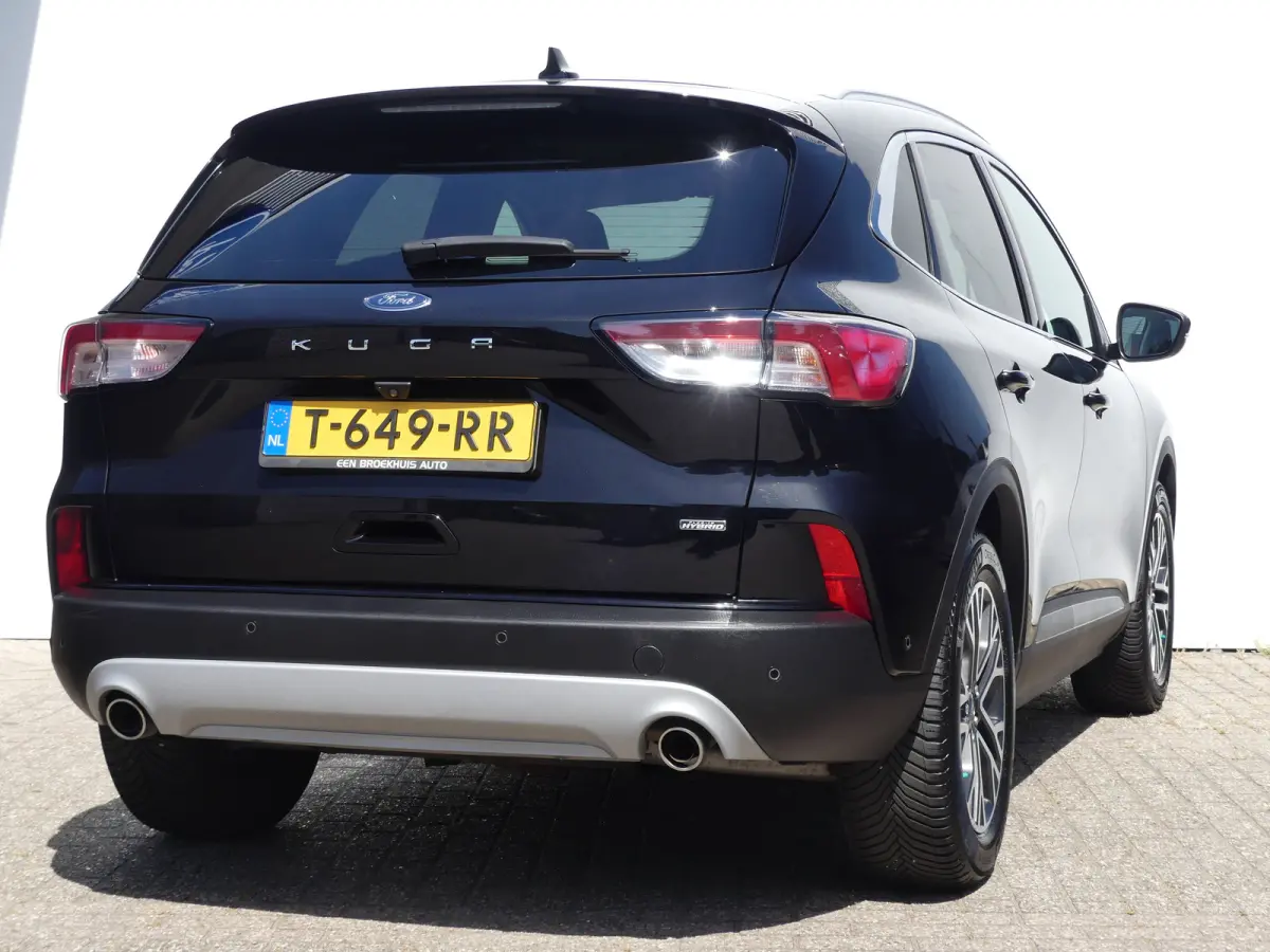2.5 PHEV Titanium | CAMERA | ADAPTIVE CRUISE | DODEHOEKDETECTIE | STOEL+STUUR+VOORRUITVERWARMING | PARKEERSENSOREN V+A | ELEKTRISCHE ACHTERKLEP | LMV 18" | NAVI | APPLE CARPLAY / ANDRIOD AUT