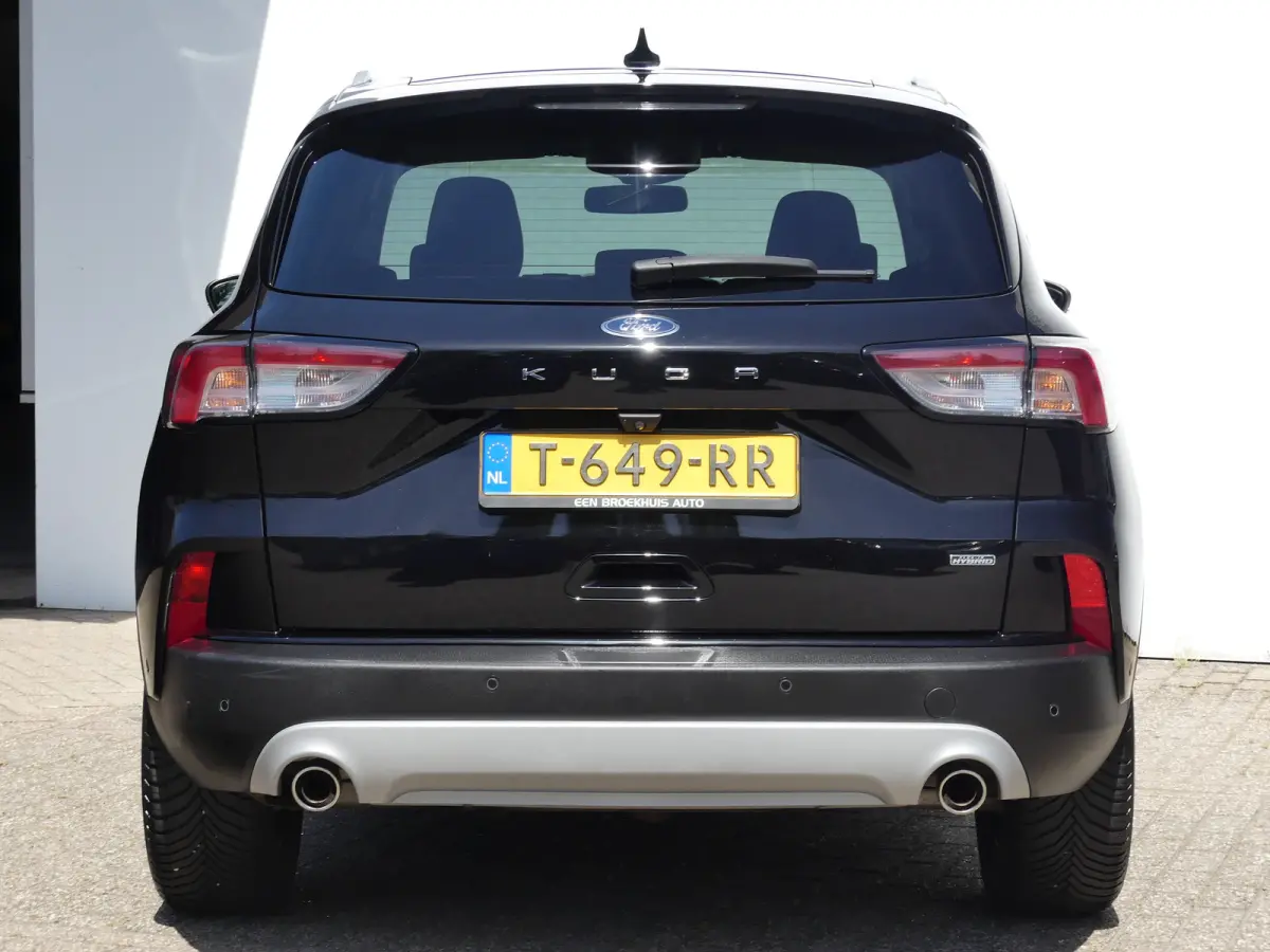 2.5 PHEV Titanium | CAMERA | ADAPTIVE CRUISE | DODEHOEKDETECTIE | STOEL+STUUR+VOORRUITVERWARMING | PARKEERSENSOREN V+A | ELEKTRISCHE ACHTERKLEP | LMV 18" | NAVI | APPLE CARPLAY / ANDRIOD AUT
