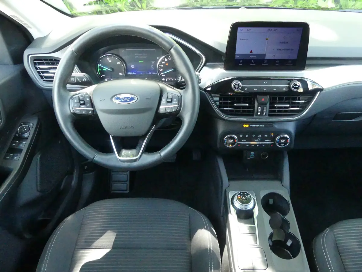 2.5 PHEV Titanium | CAMERA | ADAPTIVE CRUISE | DODEHOEKDETECTIE | STOEL+STUUR+VOORRUITVERWARMING | PARKEERSENSOREN V+A | ELEKTRISCHE ACHTERKLEP | LMV 18" | NAVI | APPLE CARPLAY / ANDRIOD AUT