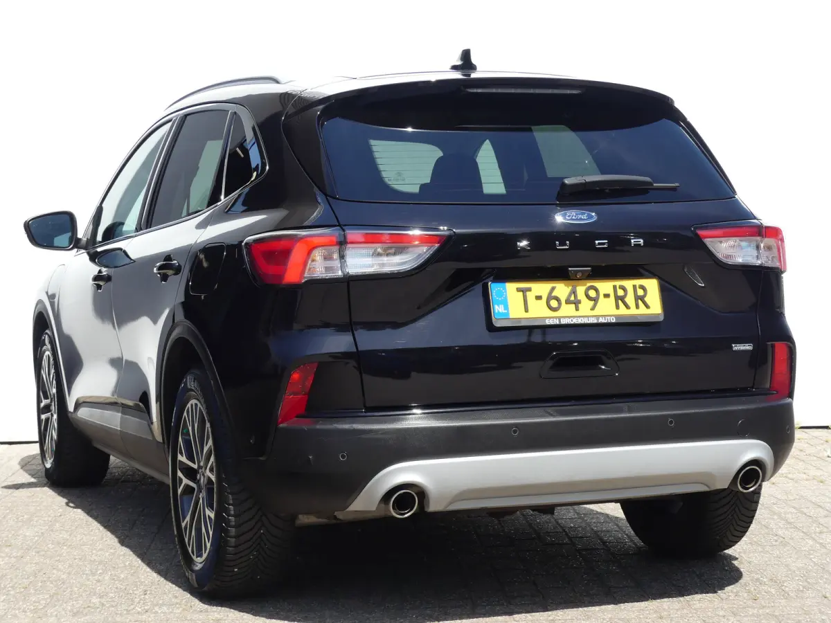 2.5 PHEV Titanium | CAMERA | ADAPTIVE CRUISE | DODEHOEKDETECTIE | STOEL+STUUR+VOORRUITVERWARMING | PARKEERSENSOREN V+A | ELEKTRISCHE ACHTERKLEP | LMV 18" | NAVI | APPLE CARPLAY / ANDRIOD AUT