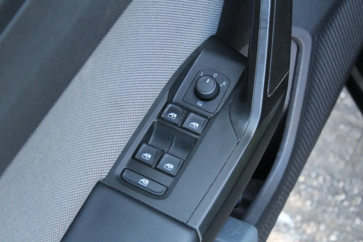 1.0 TSI Style Business Intense 110PK | Panoramadak | Parkeercamera | Apple/Android Carplay | Trekhaak