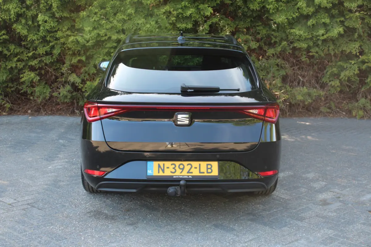 1.0 TSI Style Business Intense 110PK | Panoramadak | Parkeercamera | Apple/Android Carplay | Trekhaak