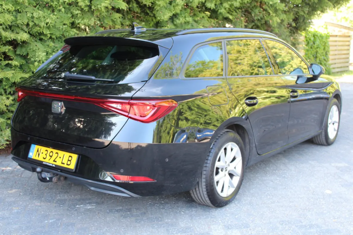 1.0 TSI Style Business Intense 110PK | Panoramadak | Parkeercamera | Apple/Android Carplay | Trekhaak