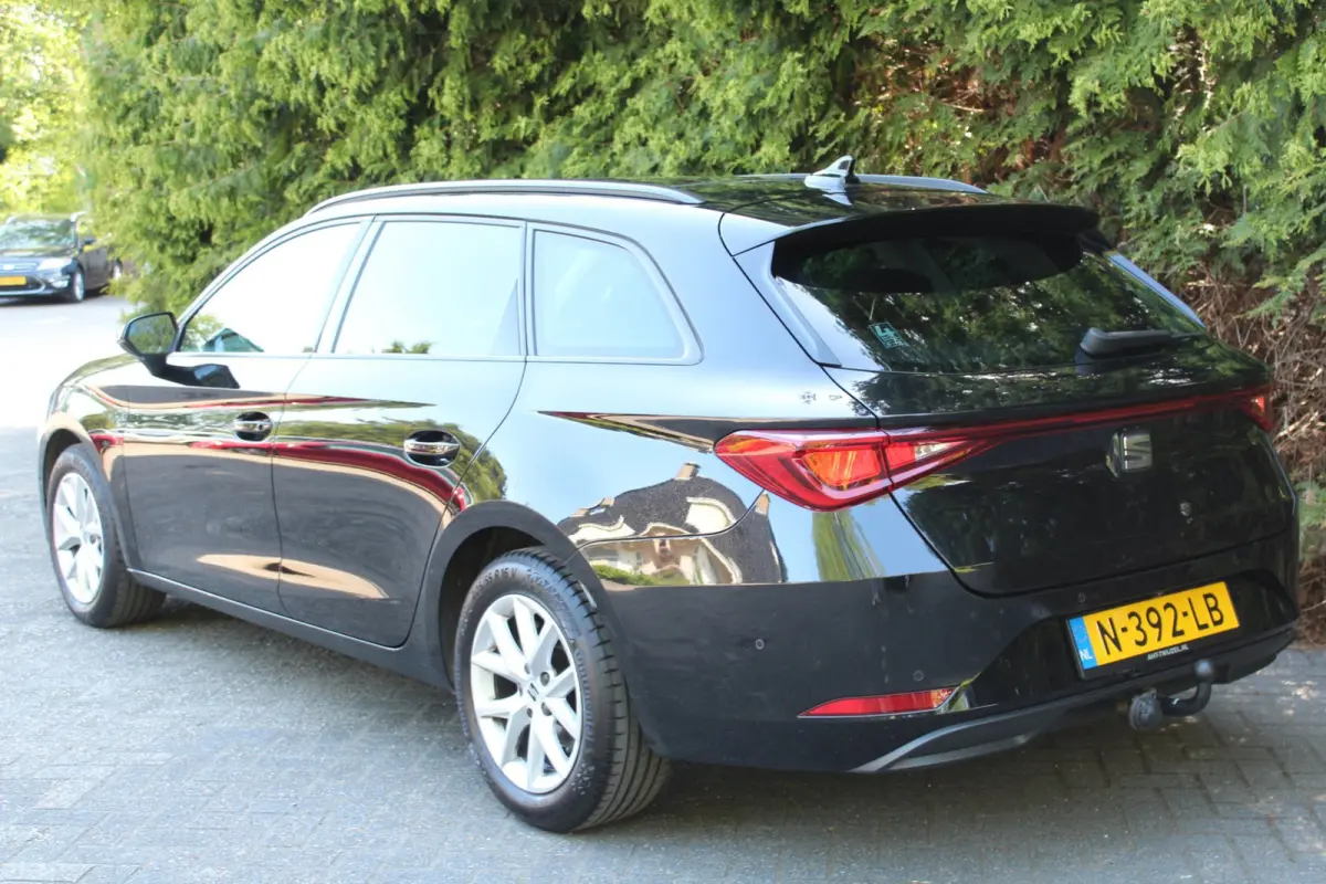 1.0 TSI Style Business Intense 110PK | Panoramadak | Parkeercamera | Apple/Android Carplay | Trekhaak