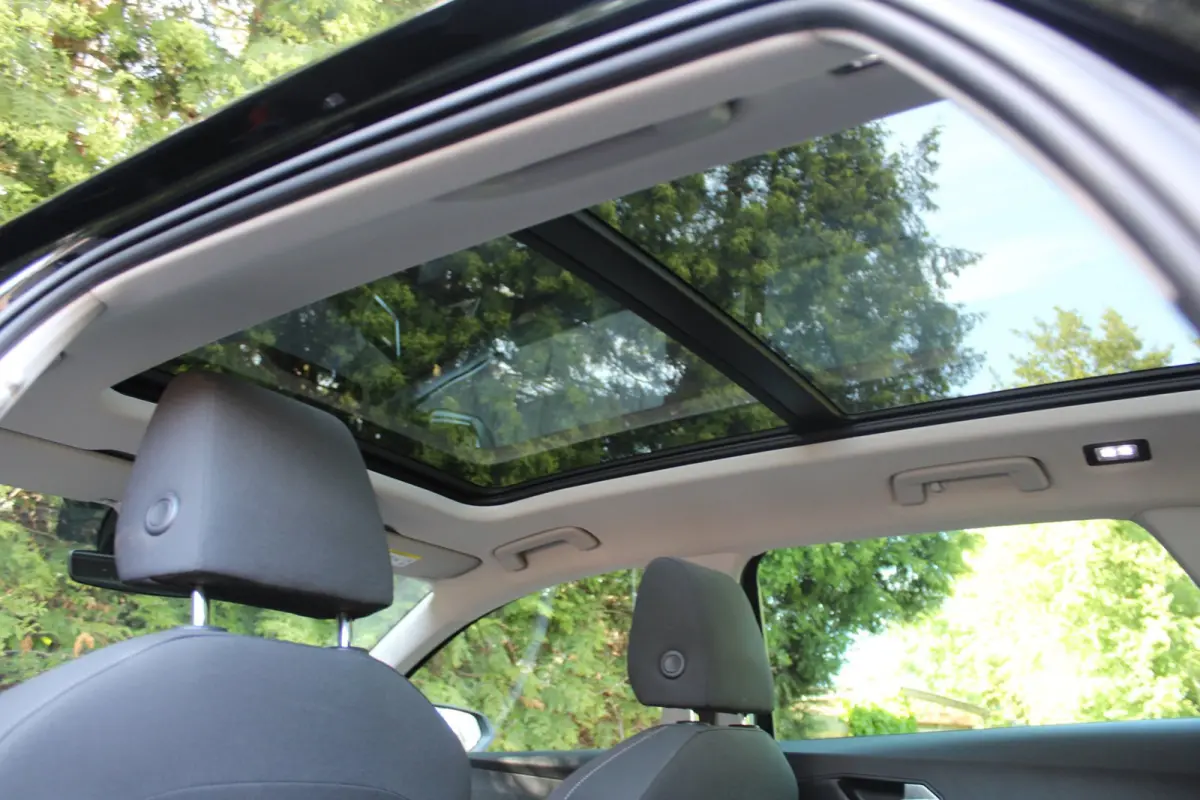 1.0 TSI Style Business Intense 110PK | Panoramadak | Parkeercamera | Apple/Android Carplay | Trekhaak