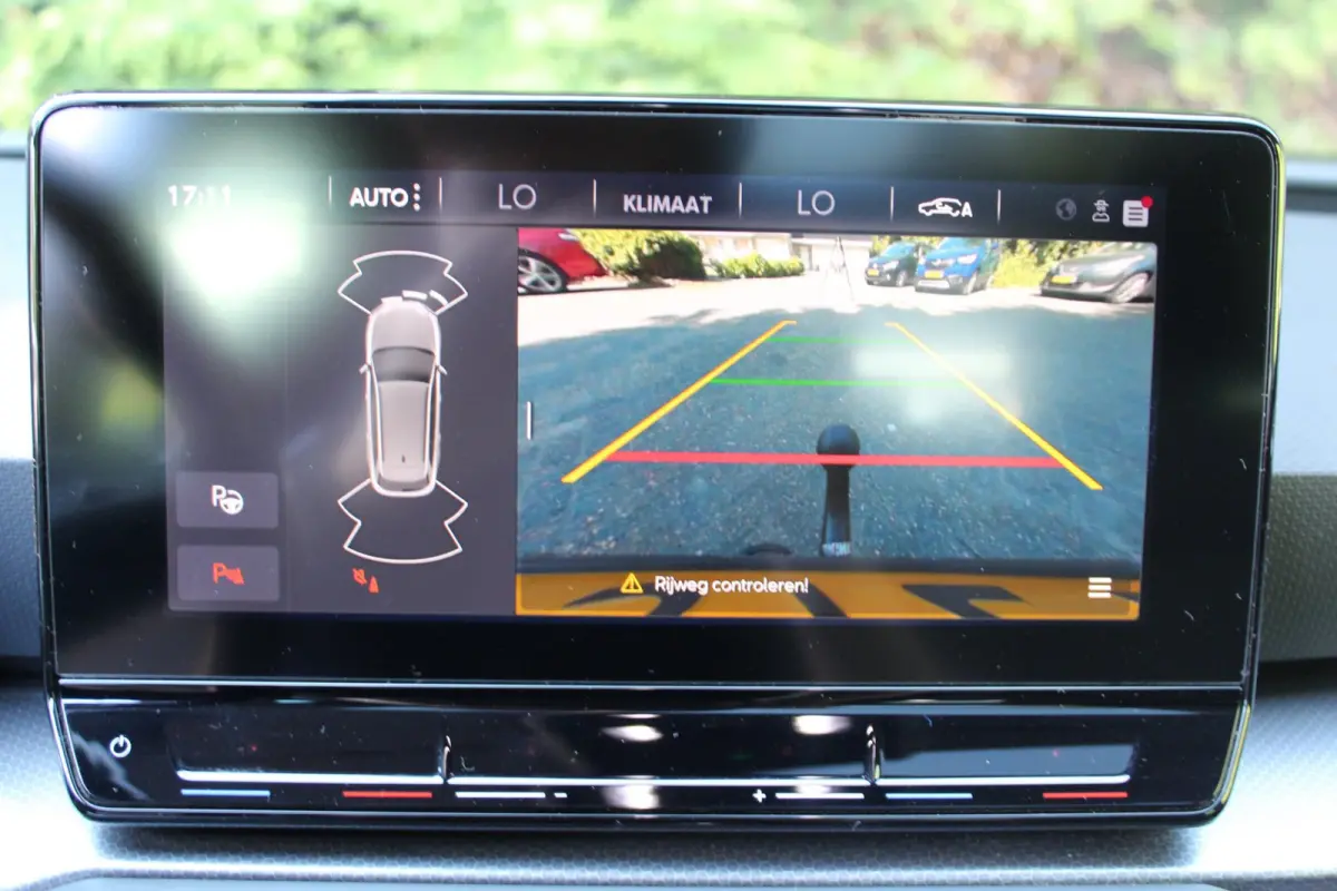 1.0 TSI Style Business Intense 110PK | Panoramadak | Parkeercamera | Apple/Android Carplay | Trekhaak