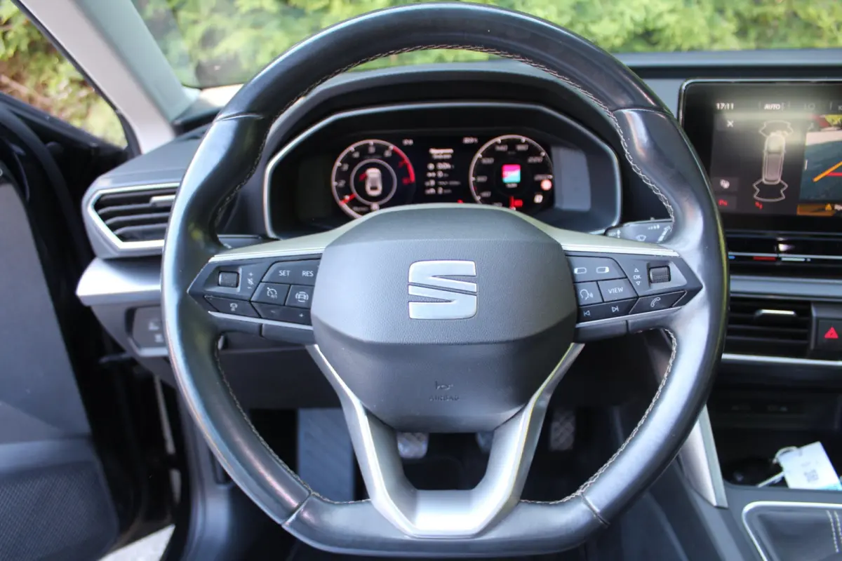 1.0 TSI Style Business Intense 110PK | Panoramadak | Parkeercamera | Apple/Android Carplay | Trekhaak